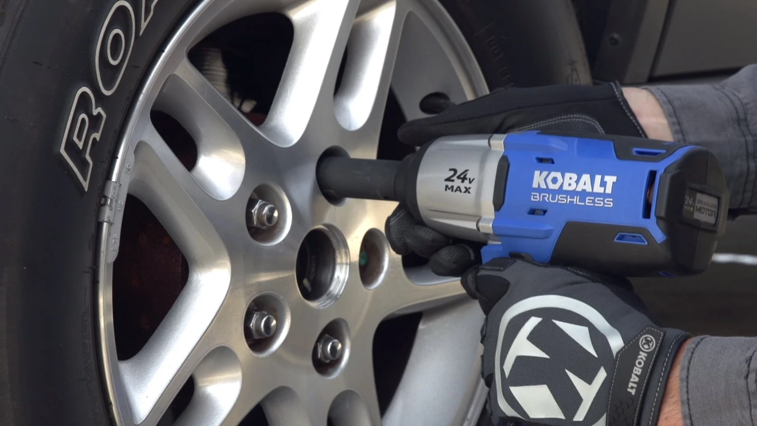 Kobalt Impact Wrenches 24-volt Max Variable Speed Brushless 1/2-in Drive Cordless Impact Wrench (1-Battery Included) 2 Kobalt Impact Wrenches 24-volt Max Variable Speed Brushless 1/2-in Drive Cordless Impact Wrench (1-Battery Included) - Image 2