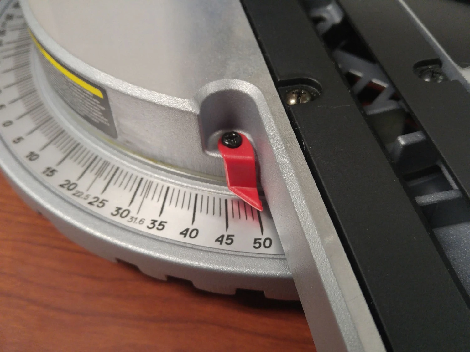 Kobalt Miter Saws Compact sliding 7-1/4-in 10 Amps Single Bevel Sliding Compound Corded Miter Saw 11 Kobalt Miter Saws Compact sliding 7-1/4-in 10 Amps Single Bevel Sliding Compound Corded Miter Saw - Image 11