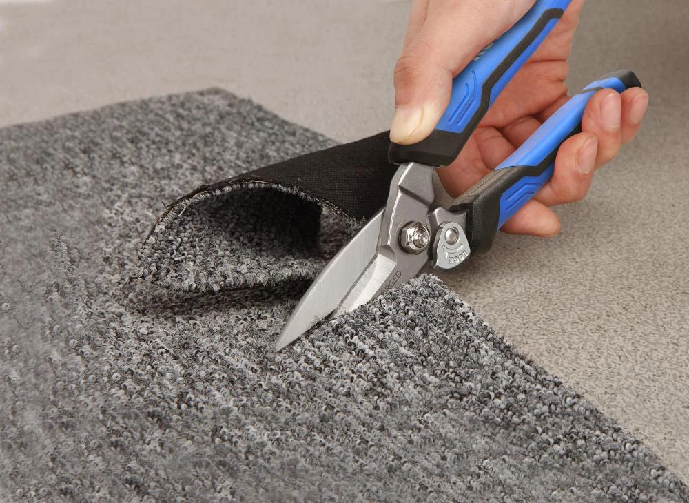 Kobalt 3-in Serrated Molded Grip Heavy Duty Scissors 2 Kobalt 3-in Serrated Molded Grip Heavy Duty Scissors - Image 2