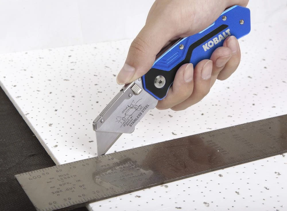 Kobalt Utility Knives 18mm 3-Blade Folding Utility Knife 8 Kobalt Utility Knives 18mm 3-Blade Folding Utility Knife - Image 8