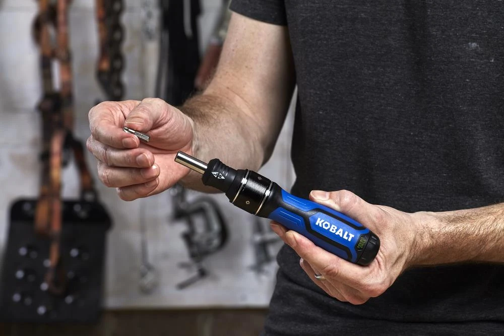 Kobalt Screwdrivers 13-Piece Plastic Handle Magnetic Ratcheting Set Multi-Bit Screwdriver Set 7 Kobalt Screwdrivers 13-Piece Plastic Handle Magnetic Ratcheting Set Multi-Bit Screwdriver Set - Image 7