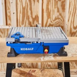 Kobalt Tile Saws 7-in 6-Amp Wet Tabletop Sliding Table Tile Saw -Daily Home Tools Hub 41973207