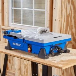 Kobalt Tile Saws 7-in 6-Amp Wet Tabletop Sliding Table Tile Saw -Daily Home Tools Hub 41973212