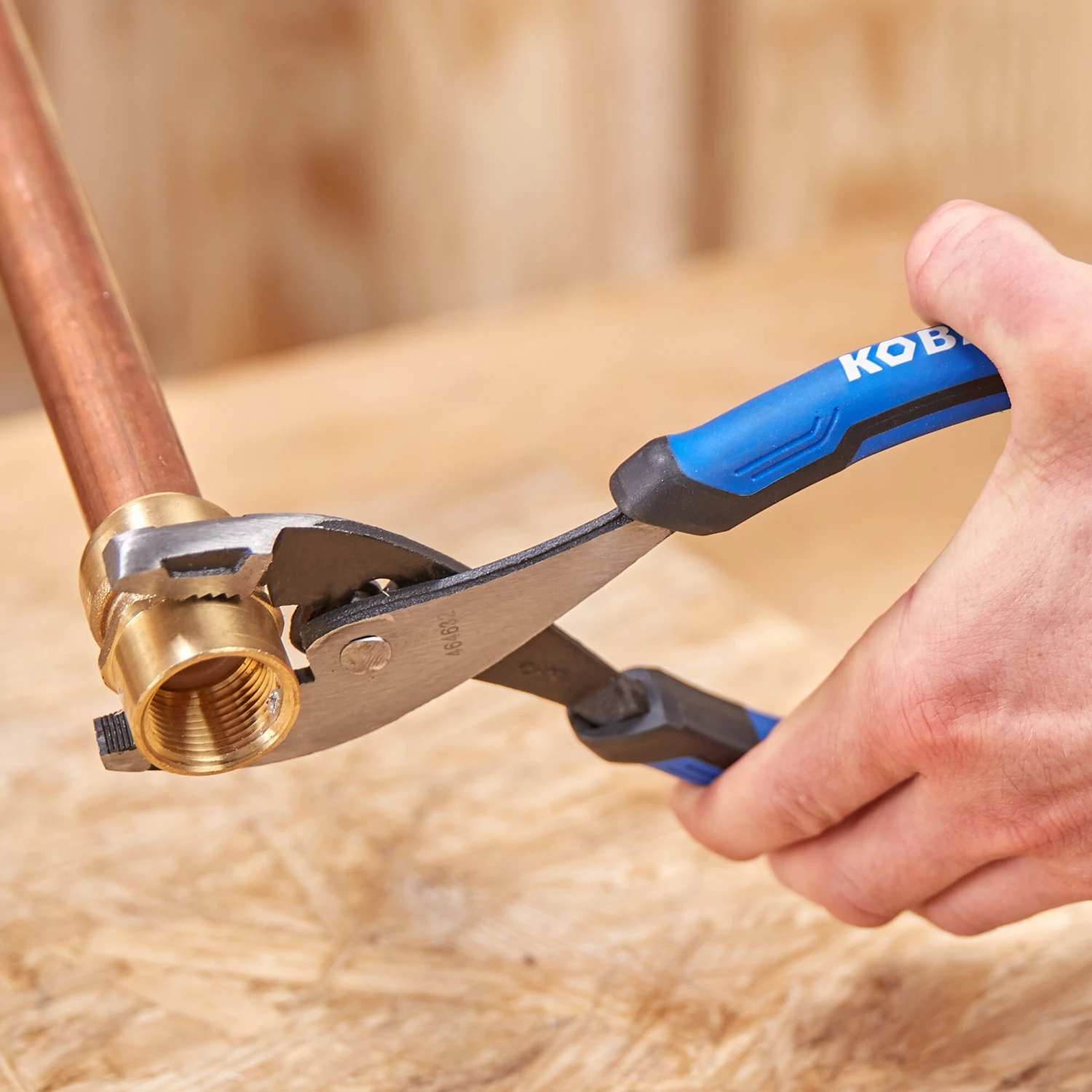 Kobalt 8-in Slip Joint Pliers with Wire Cutter 4 Kobalt 8-in Slip Joint Pliers with Wire Cutter - Image 4