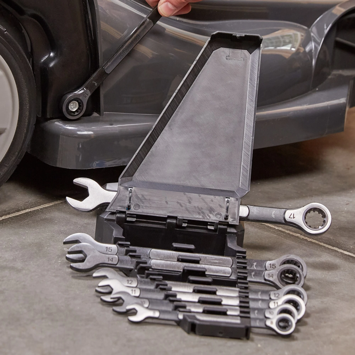 Kobalt Ratchet Wrenches & Sets Universal 8-Piece Set Spline Metric Ratchet Wrench Set 4 Kobalt Ratchet Wrenches & Sets Universal 8-Piece Set Spline Metric Ratchet Wrench Set - Image 4