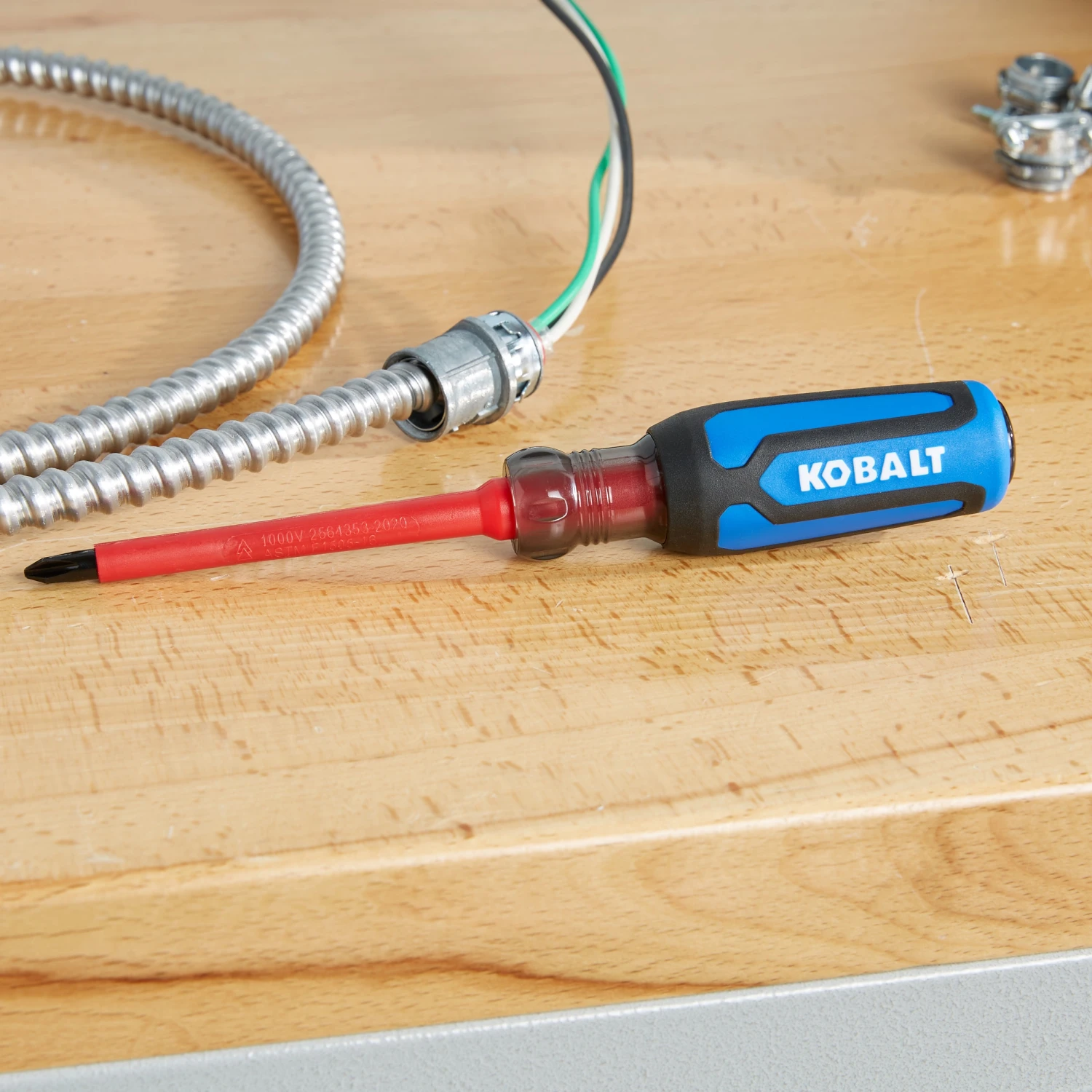 Kobalt Screwdrivers 3-Piece Handle Insulated Magnetic Set Assorted Screwdriver Set 2 Kobalt Screwdrivers 3-Piece Handle Insulated Magnetic Set Assorted Screwdriver Set - Image 2