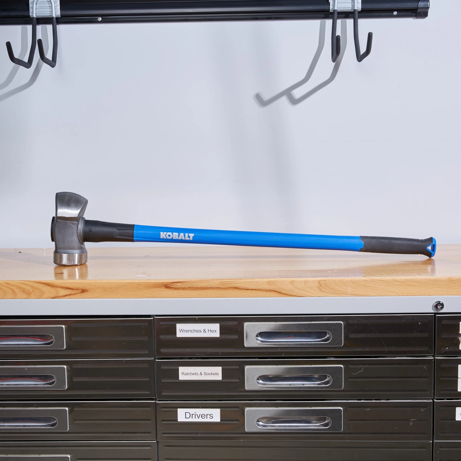 Kobalt Hammers 10-lb Polished Face Steel Head Fiberglass Sledge Hammer 3 Kobalt Hammers 10-lb Polished Face Steel Head Fiberglass Sledge Hammer - Image 3