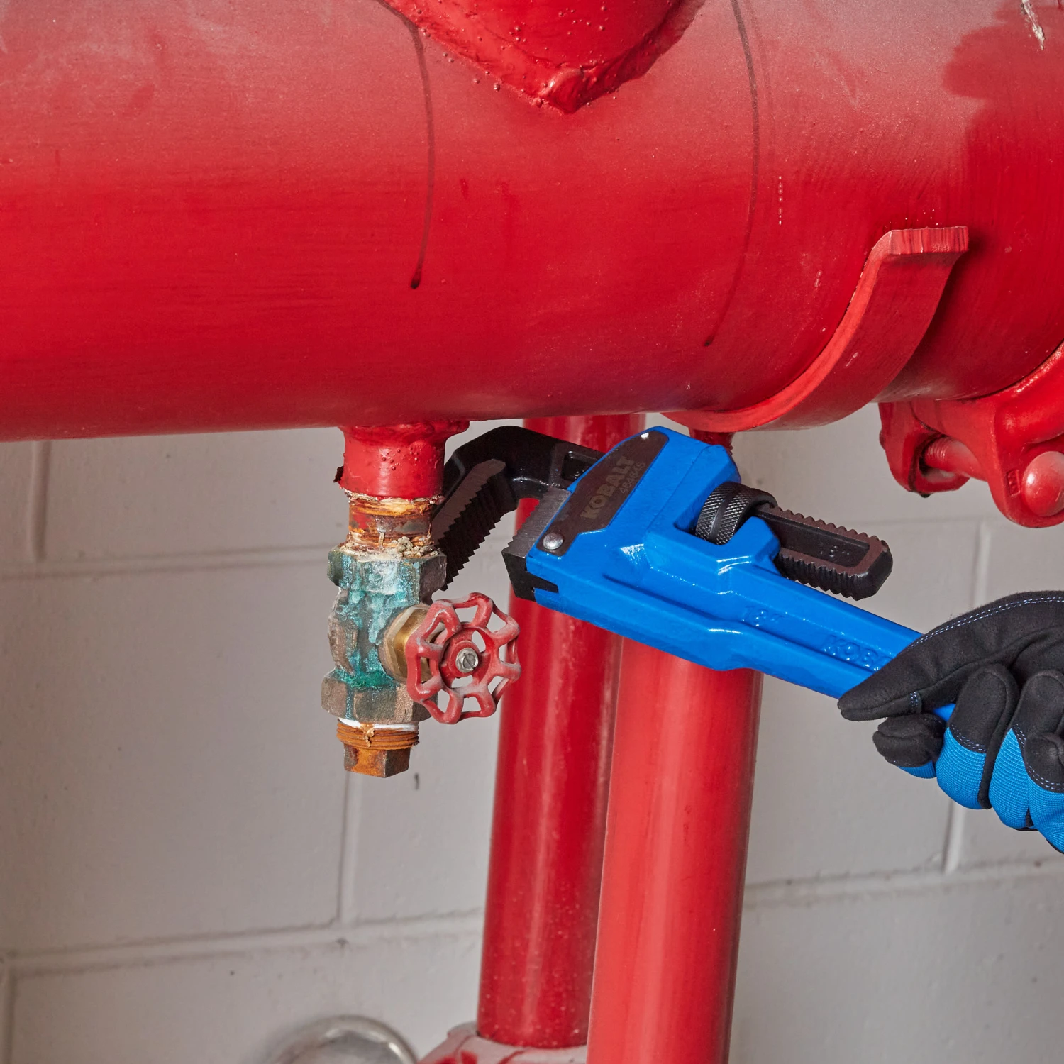 Kobalt Pipe Wrenches 18-in Cast Iron Pipe Wrench 3 Kobalt Pipe Wrenches 18-in Cast Iron Pipe Wrench - Image 3