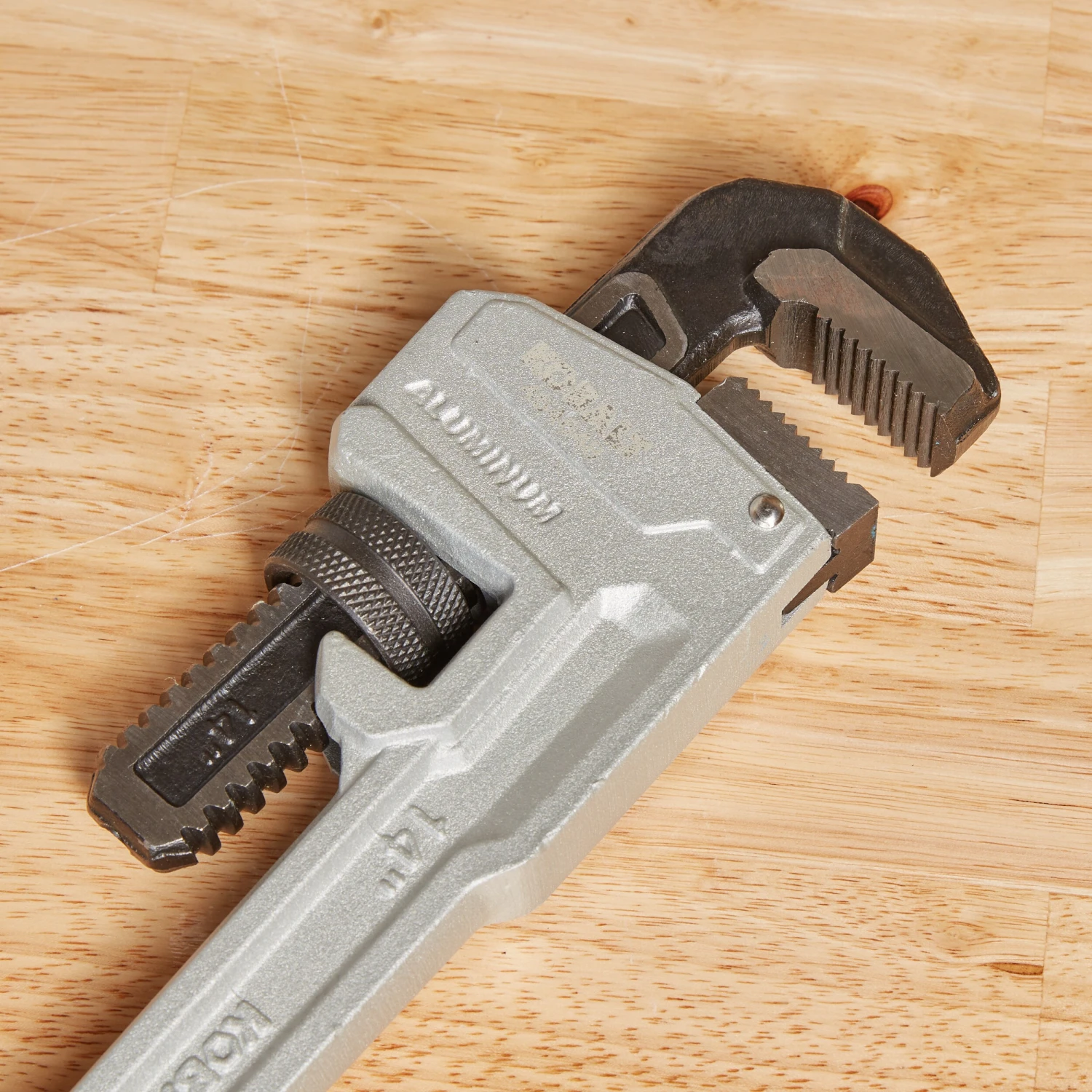 Kobalt Pipe Wrenches 14-in Aluminum Pipe Wrench 4 Kobalt Pipe Wrenches 14-in Aluminum Pipe Wrench - Image 4