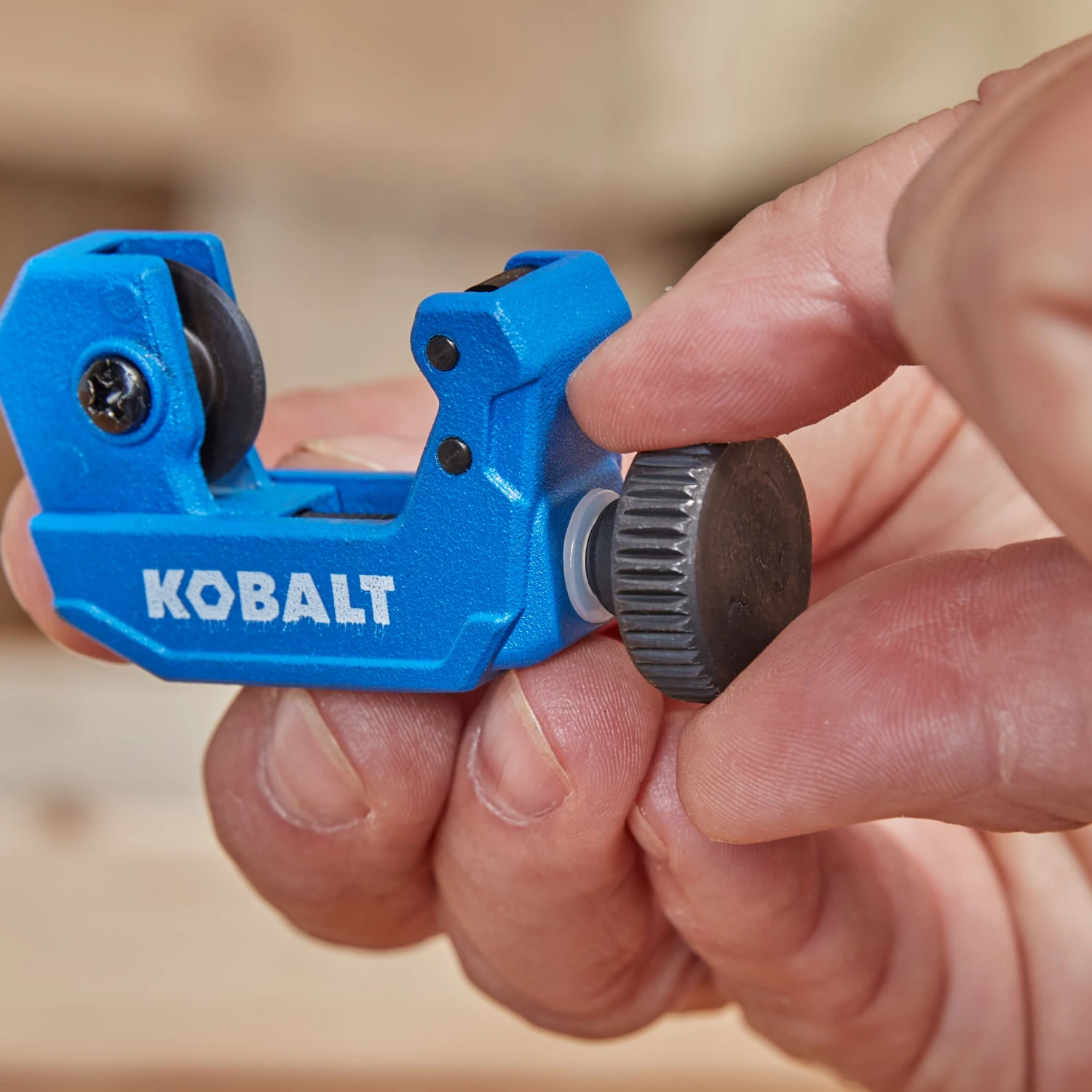 Kobalt Pipe Cutters 5/8-in-in Copper Tube Cutter 4 Kobalt Pipe Cutters 5/8-in-in Copper Tube Cutter - Image 4