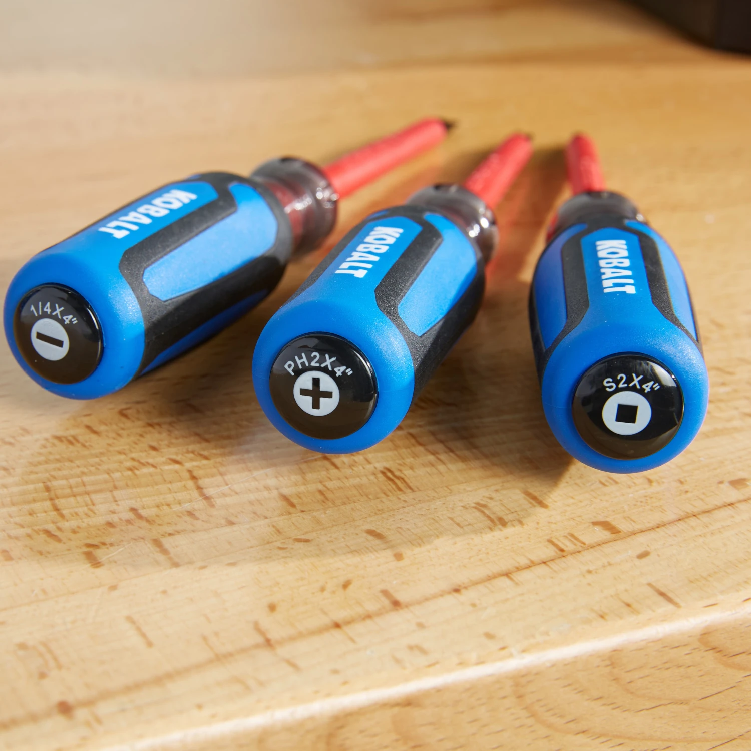 Kobalt Screwdrivers 3-Piece Handle Insulated Magnetic Set Assorted Screwdriver Set 4 Kobalt Screwdrivers 3-Piece Handle Insulated Magnetic Set Assorted Screwdriver Set - Image 4